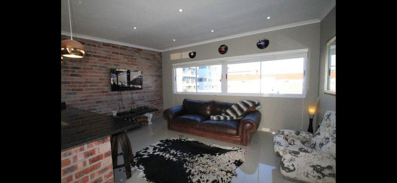 To Let 2 Bedroom Property for Rent in Green Point Western Cape